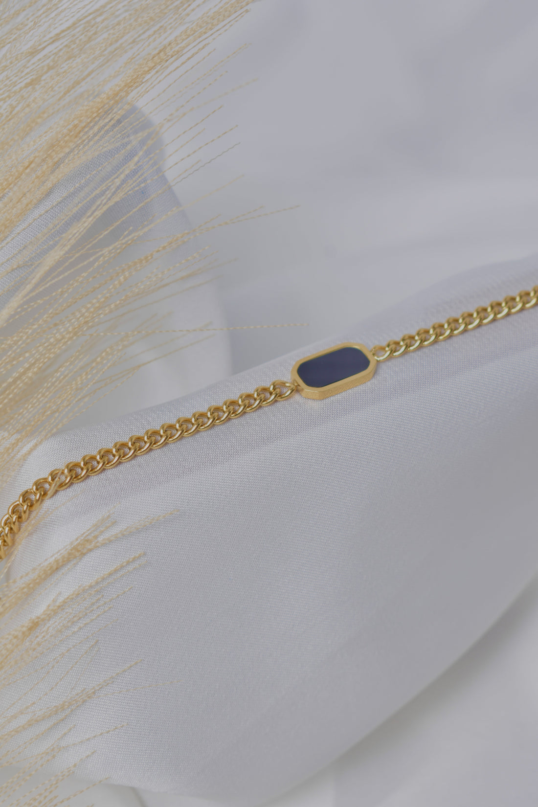 Midnight Charm Bracelet – Black Stone & Gold Elegance