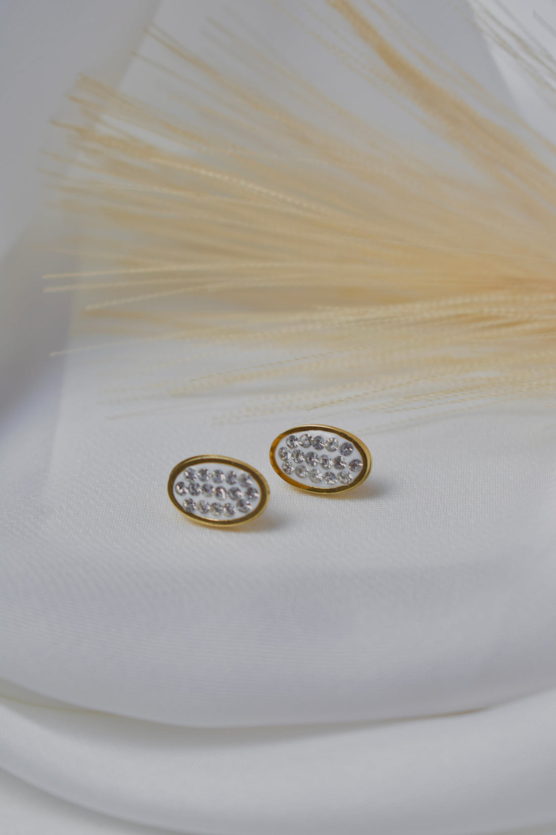 Oval Crystal Druzy Stud Earrings - Gold Frame Sparkle Jewelry